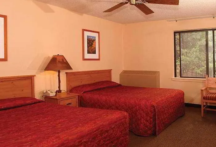 Hotel Maswik Lodge - Inside The Park
