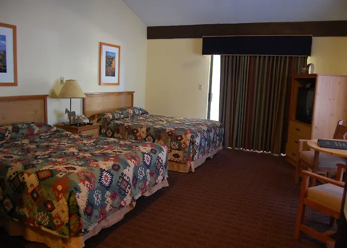 Hotel Maswik Lodge - Inside The Park