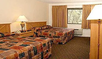 Hotel Maswik Lodge - Inside The Park