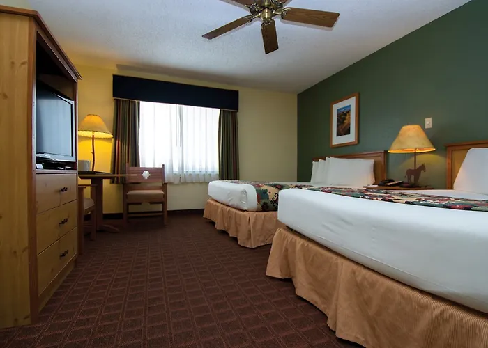 Hotel Maswik Lodge - Inside The Park